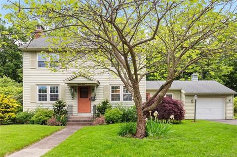 33 Brent Rd, Manchester, CT 06042