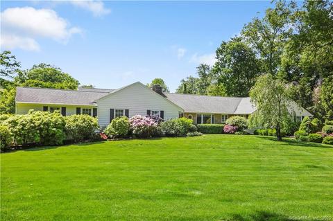401 Cedar Ln, New Canaan, CT 06840