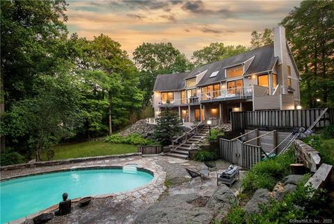 38 Thunder Hill Ln, Ridgefield, CT 06877