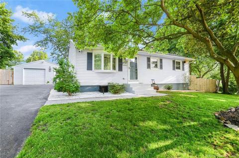 86 Cynthia Dr, West Haven, CT 06516