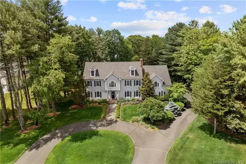 11 Dover Ct, Guilford, CT 06437