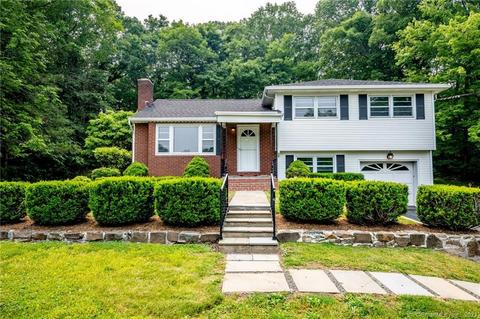 41 Lisa Ln, Middletown, CT 06457