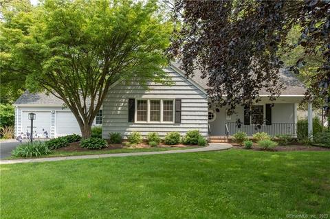 54 Jackson Rd, Hamden, CT 06517