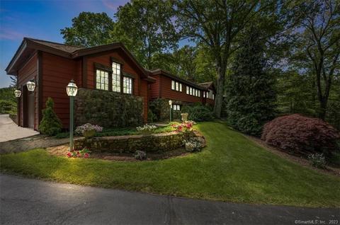 88 Mapleview Rd, Wallingford, CT 06492