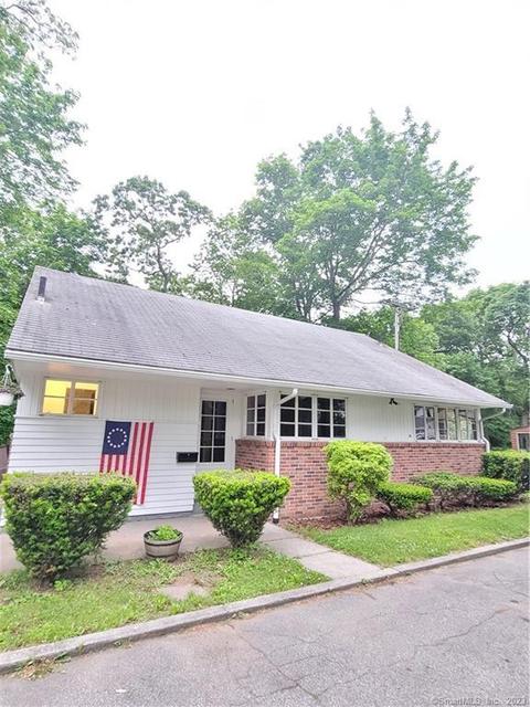 14 Norton Ct, Norwich, CT 06360
