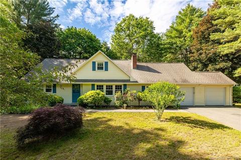 33 Brentwood Dr, Avon, CT 06001