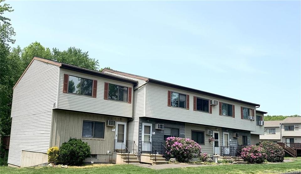 66 Lantern Park Dr 1, Naugatuck, CT 06770 25 Photos Movoto