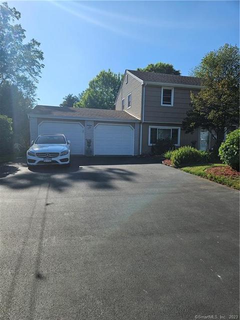 13 Brewer Dr, Bloomfield, CT 06002