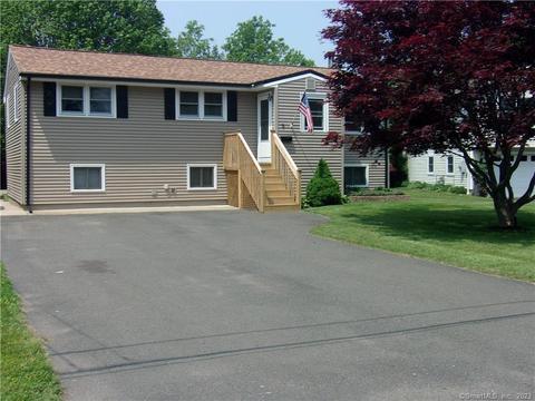 5 Hart Pl, Plainville, CT 06062