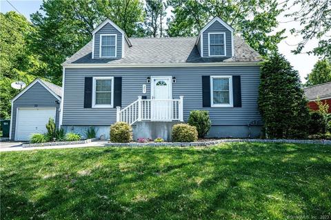 21 Dorrance Pl, Hamden, CT 06518