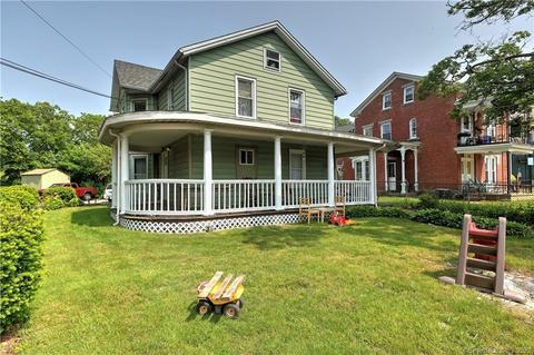 62 Oak St, Naugatuck, CT 06770