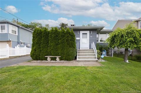 46 Blake St, Waterbury, CT 06708