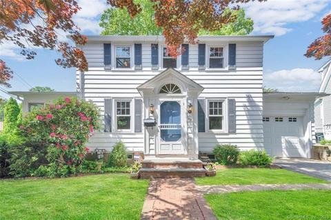 65 Rivercliff Dr, Milford, CT 06460