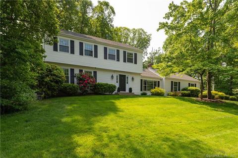 320 Sorghum Mill Dr, Cheshire, CT 06410