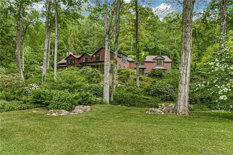 32 Foundry Rd, Redding, CT 06896