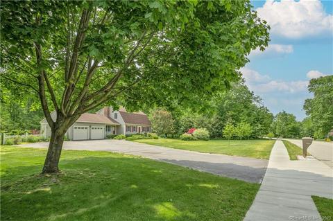 50 Strawberry St, Lisbon, CT 06351