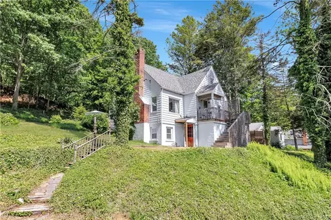 695 River Rd, Shelton, CT 06484