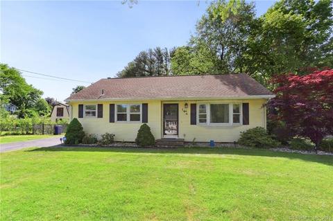 154 Pine Tree Ln, South Windsor, CT 06074