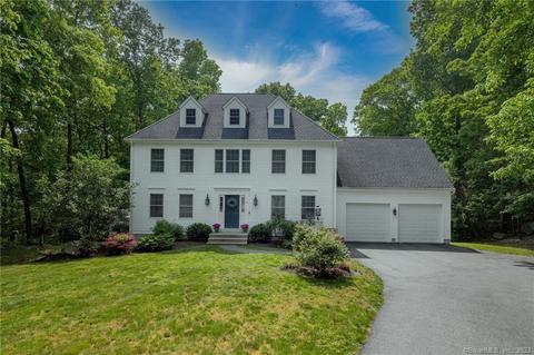 18 Bonny Ln, Clinton, CT 06413