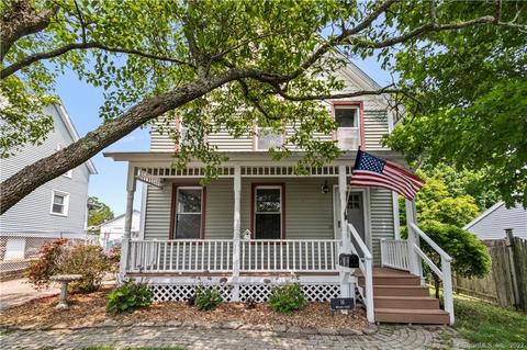 16 Morgan Ct, Groton, CT 06340