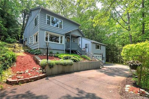 6 Birch Trl, Monroe, CT 06468