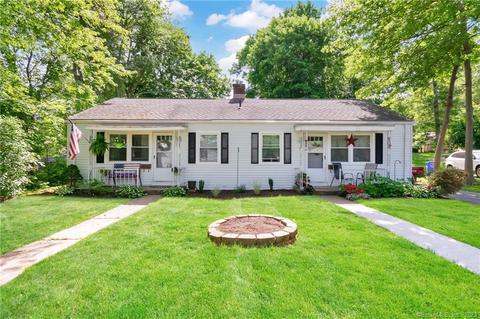 5 Elmhurst Cir, West Hartford, CT 06110