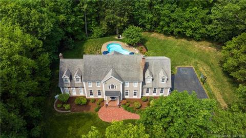 50 Hunters Way, Hamden, CT 06518