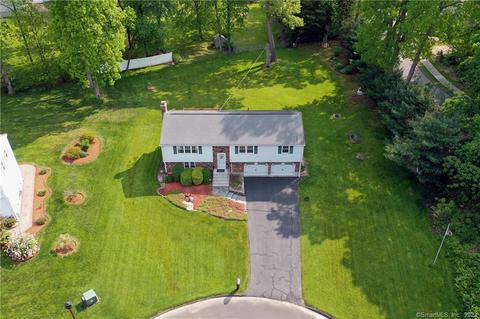 10 Grant Cir, Windsor, CT 06095