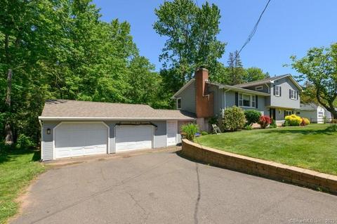 89 Dee Ave, Meriden, CT 06451