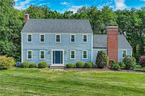 4 Lenora Dr, Simsbury, CT 06070