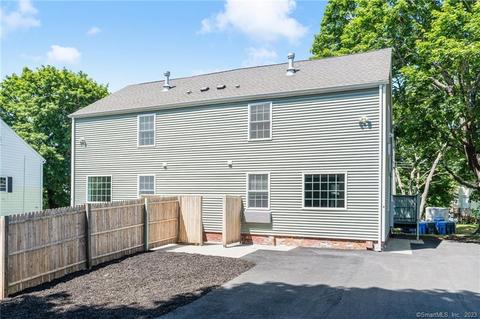 6 9th St, Plainfield, CT 06374