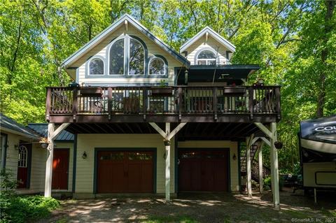 158 Pond Hill Rd, Plainfield, CT 06354
