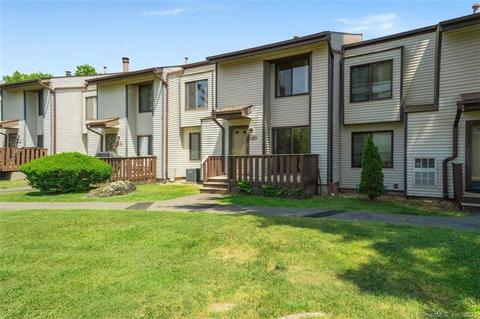 97 Cottonwood Rd #97, Newington, CT 06111