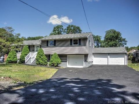 427 Pearl Lake Rd, Waterbury, CT 06706