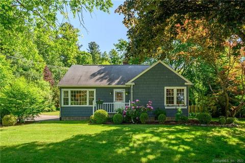 10 Cherry St, Newtown, CT 06482