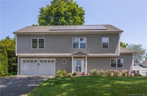 108 Sutton East Dr, Stamford, CT 06906