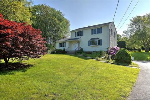 48 Chalon Rd, Trumbull, CT 06611