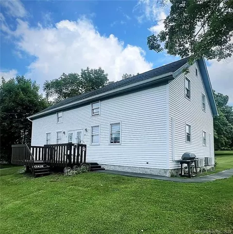 76 S Chestnut St, Plainfield, CT 06374
