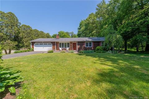 10 Vining Rd, Newtown, CT 06482