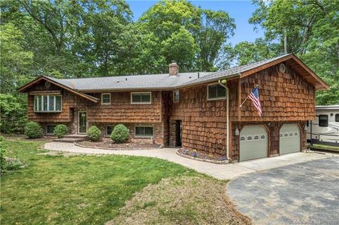 98 Vinegar Hill Rd, Ledyard, CT 06335