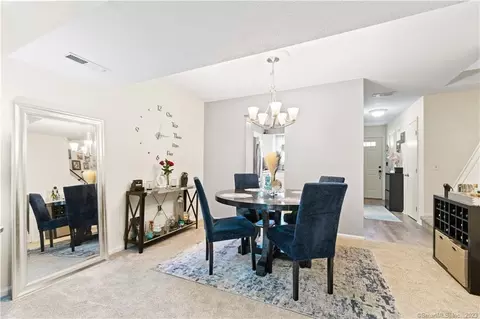 25 Padanaram Rd #72, Danbury, CT 06811