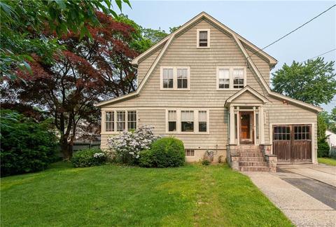 141 Center St, Stamford, CT 06906