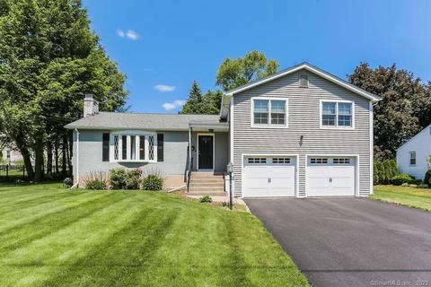 112 W Ridge Dr, West Hartford, CT 06117