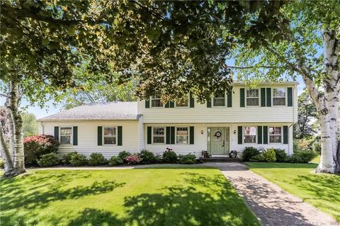1 Scenic View Dr, Middletown, CT 06457