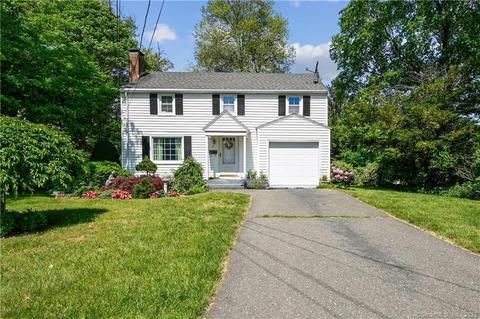 55 Prospect St, Bloomfield, CT 06002