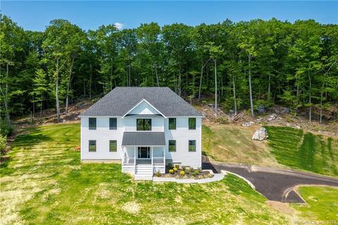 3 Ridge Valley Rd, Newtown, CT 06470