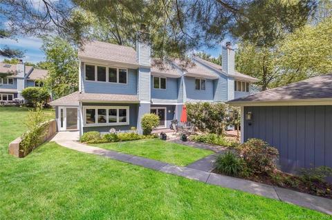 141 W Grayling Ln #141, Suffield, CT 06078