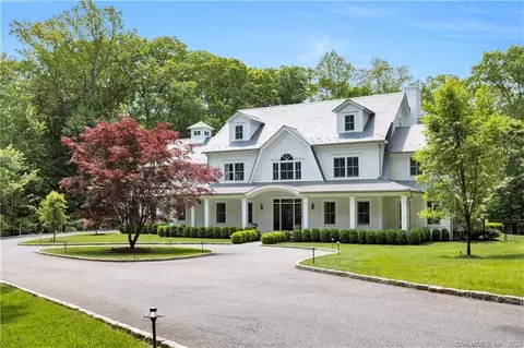 75 Parish Rd, New Canaan, CT 06840