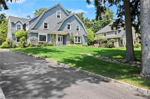1330 S Pine Creek Rd, Fairfield, CT 06824