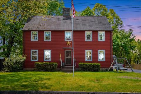 2 Pearl St, Windsor Locks, CT 06096